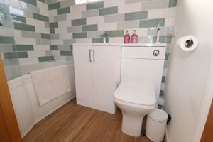 MAIN BATHROOM- click for photo gallery